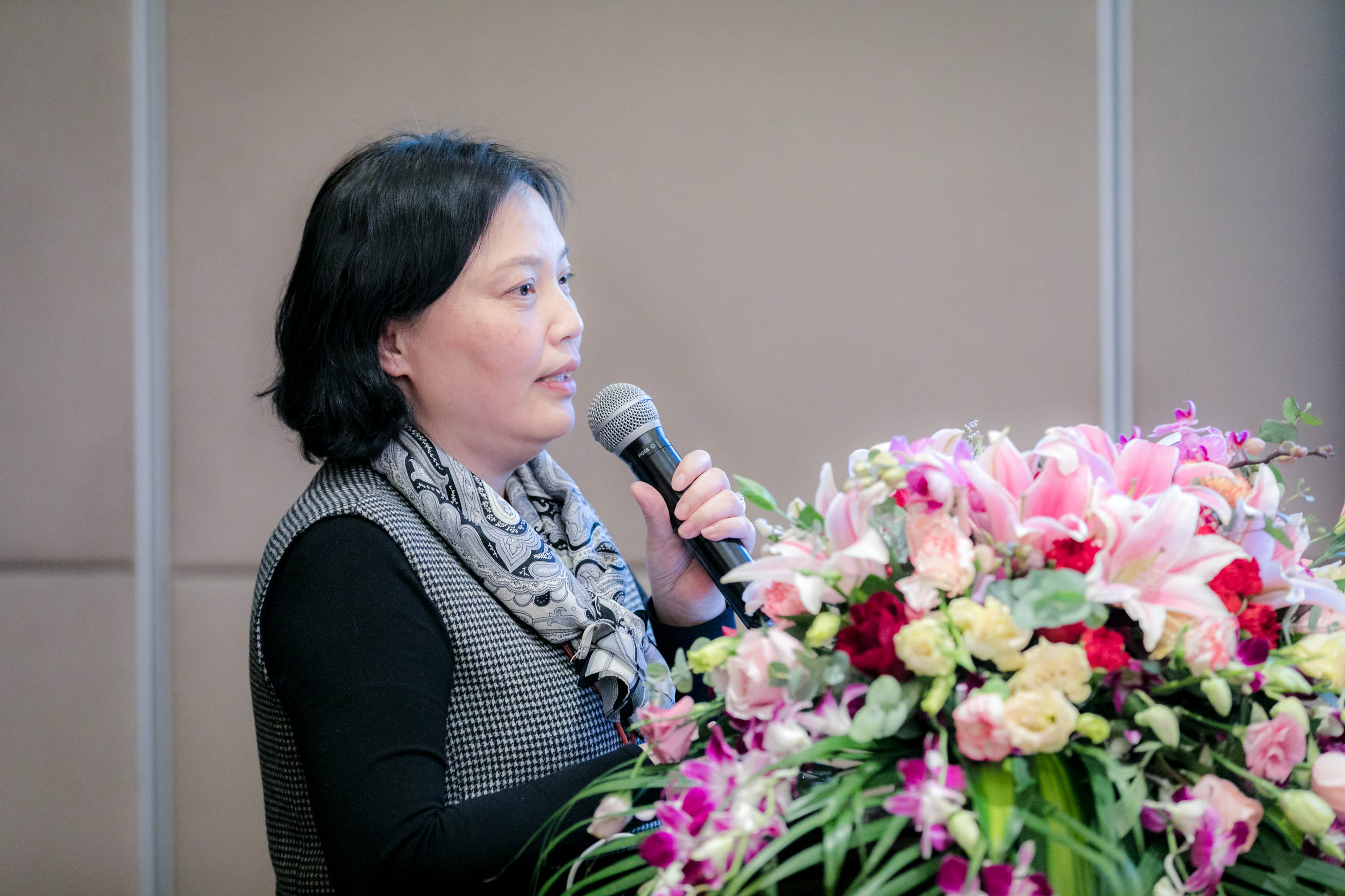 <綜合管理中心-陳蓉>